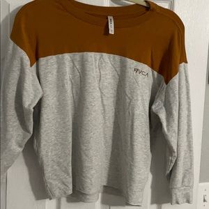 Long sleeve t shirt